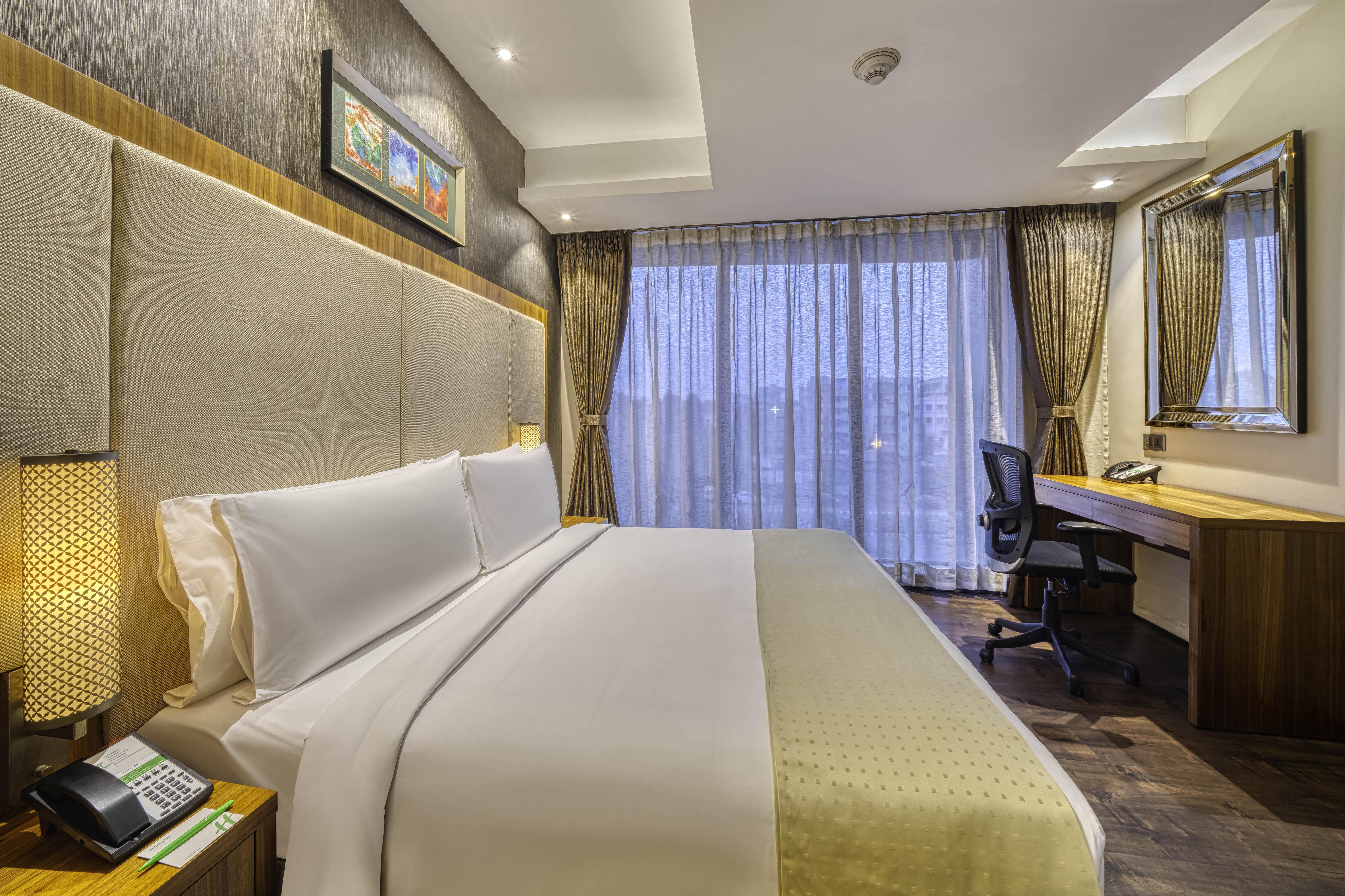 Holiday Inn Kolkata Airport By Ihg 5*