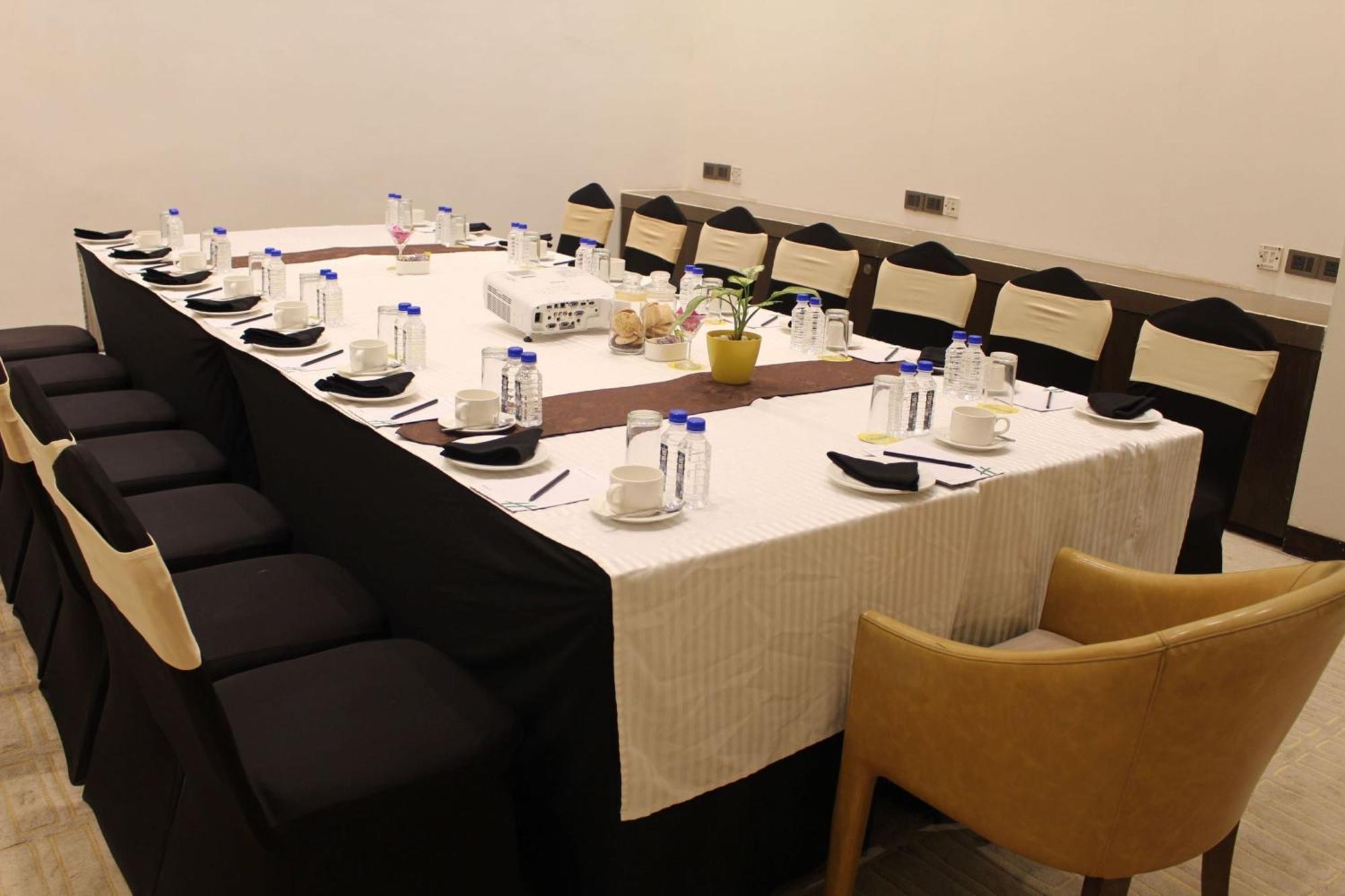 Holiday Inn Kolkata Airport By Ihg Kolkata